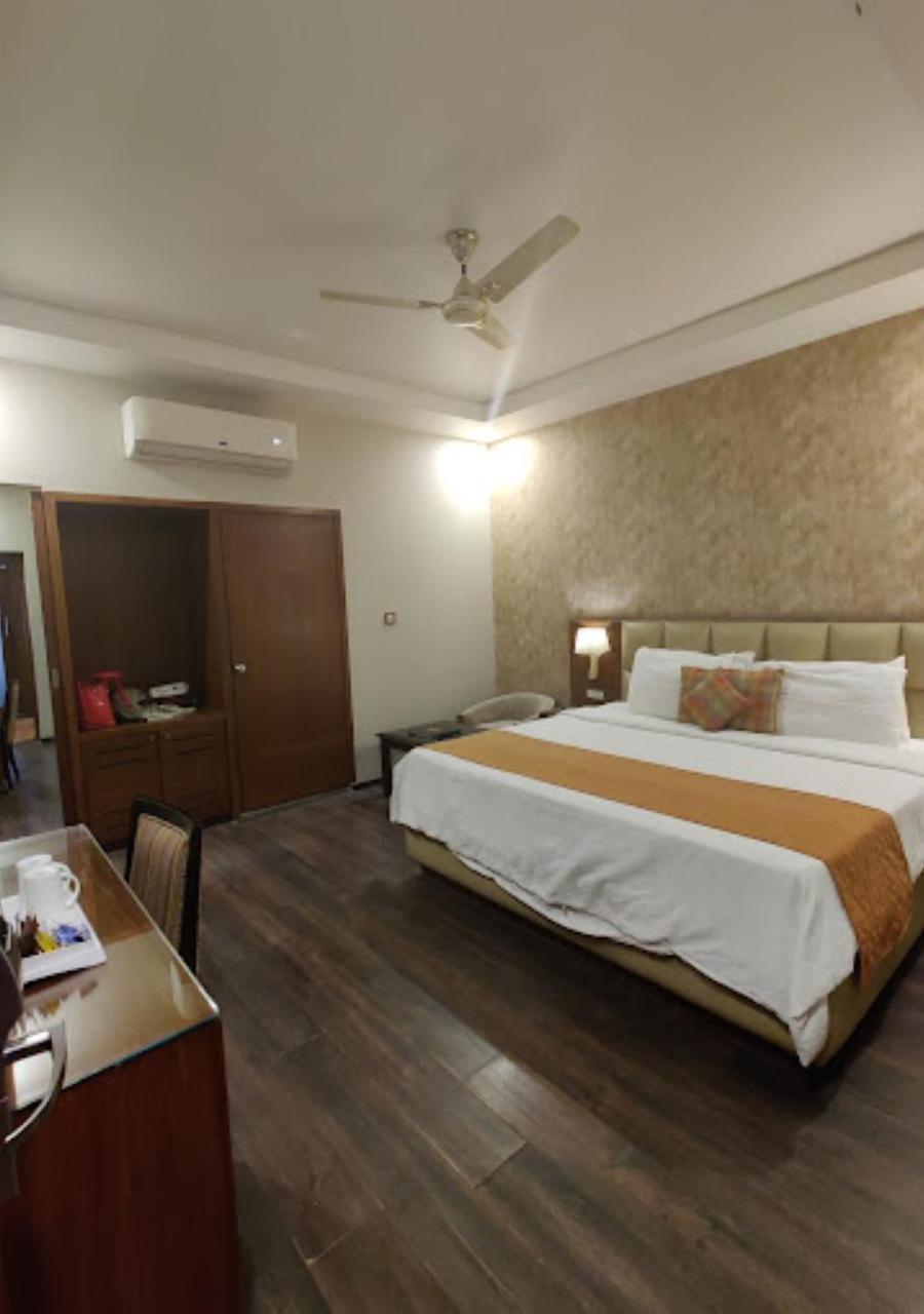 The India Benares Hotel Exterior foto