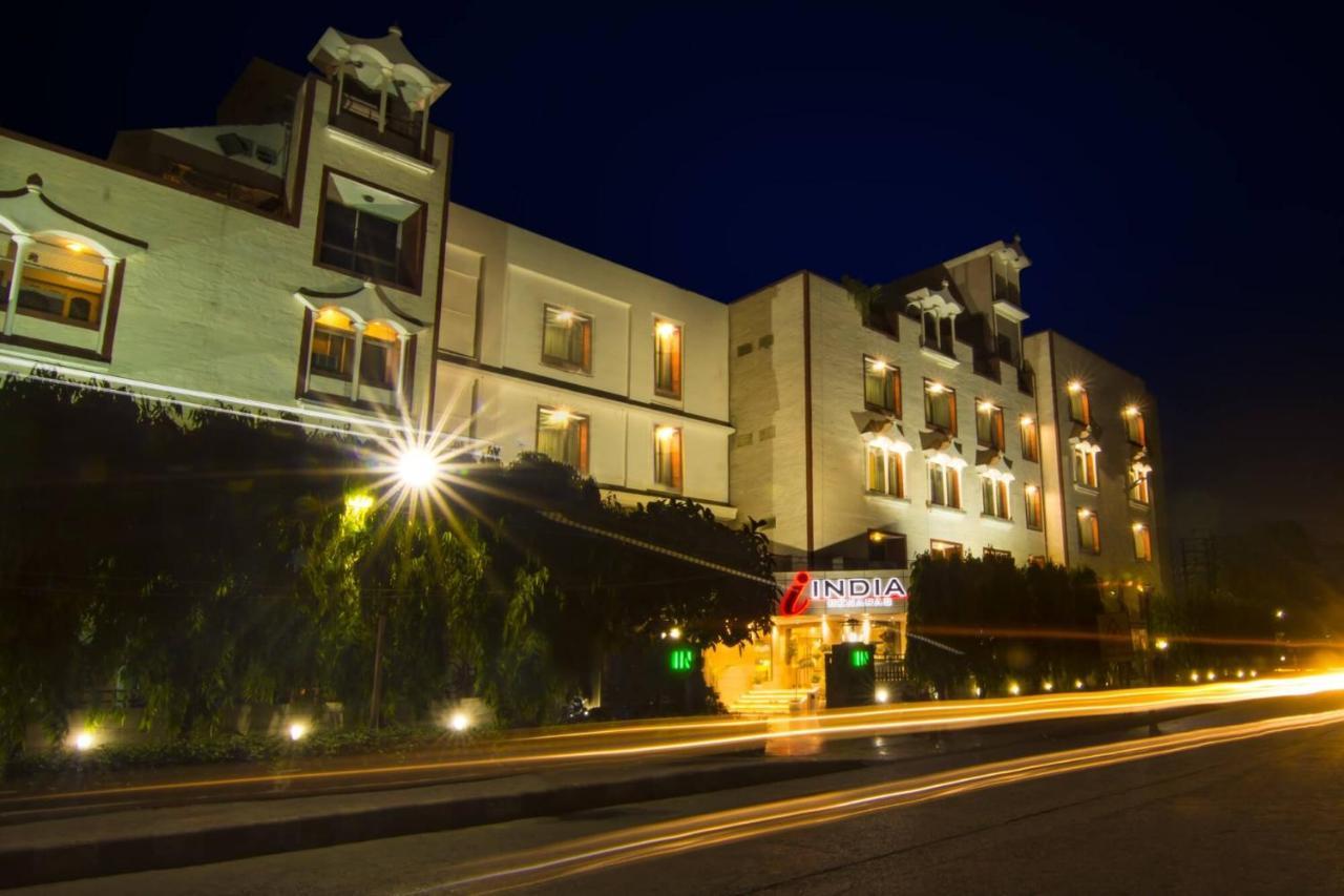 The India Benares Hotel Exterior foto